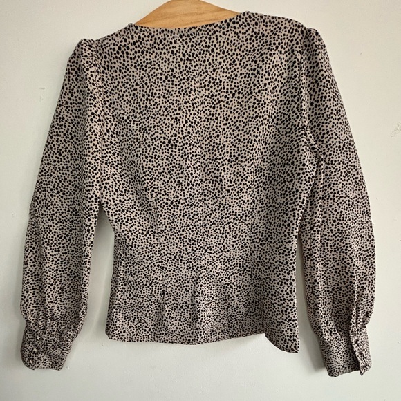 Lulu's Sweet Spot Taupe Cheetah Print Long Sleeve Black and Cream Blouse Size S - Picture 3 of 12